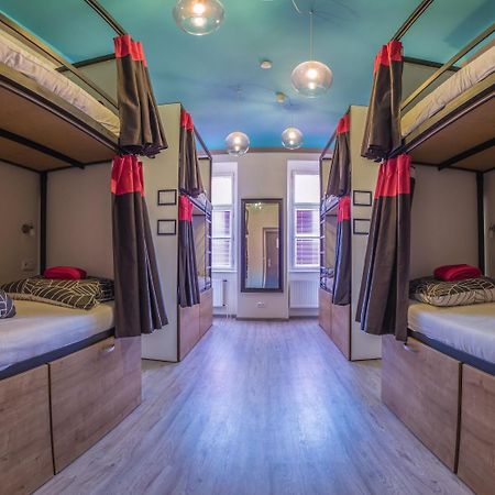 The Roadhouse Prague Hostel ภายนอก รูปภาพ